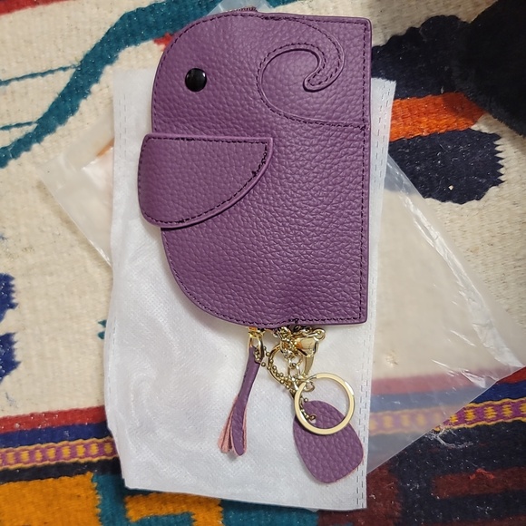 Purple elephant coin purse with zipper, tassel, and keyring, faux leather - Picture 1 of 4